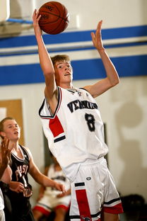 米兰体育在线-CBA赛季最具影响力球员之争，cba赛季最佳阵容